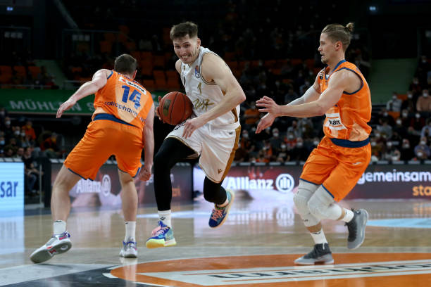 投射成为比 投射成为比